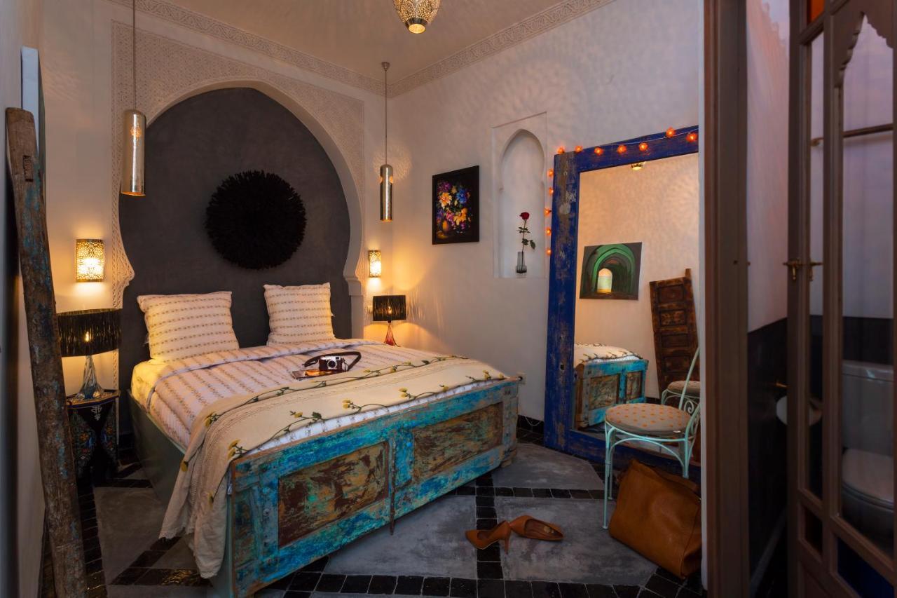 Riad Lumiere