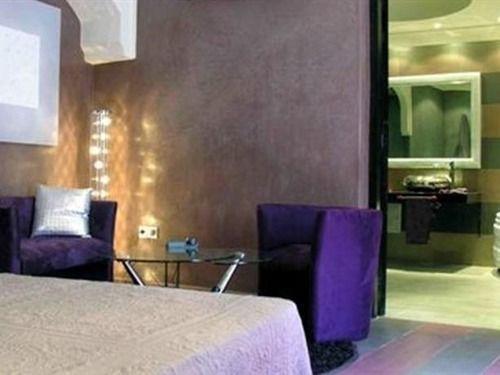 Riad Carllian 4*