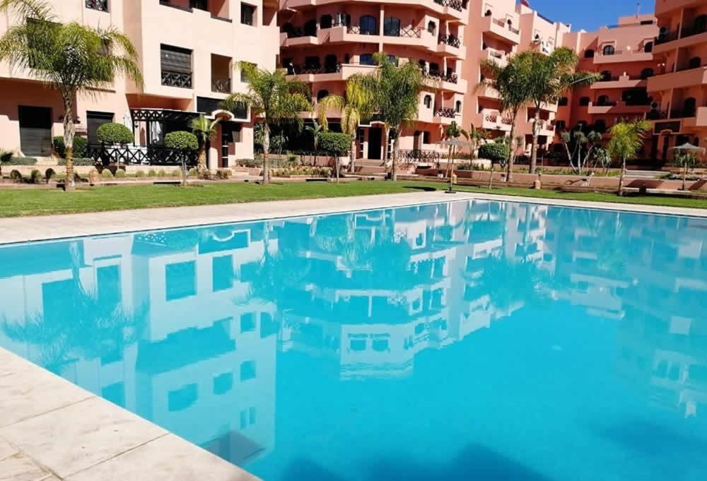 Confortable Dans Résidence Avec 5 Piscines