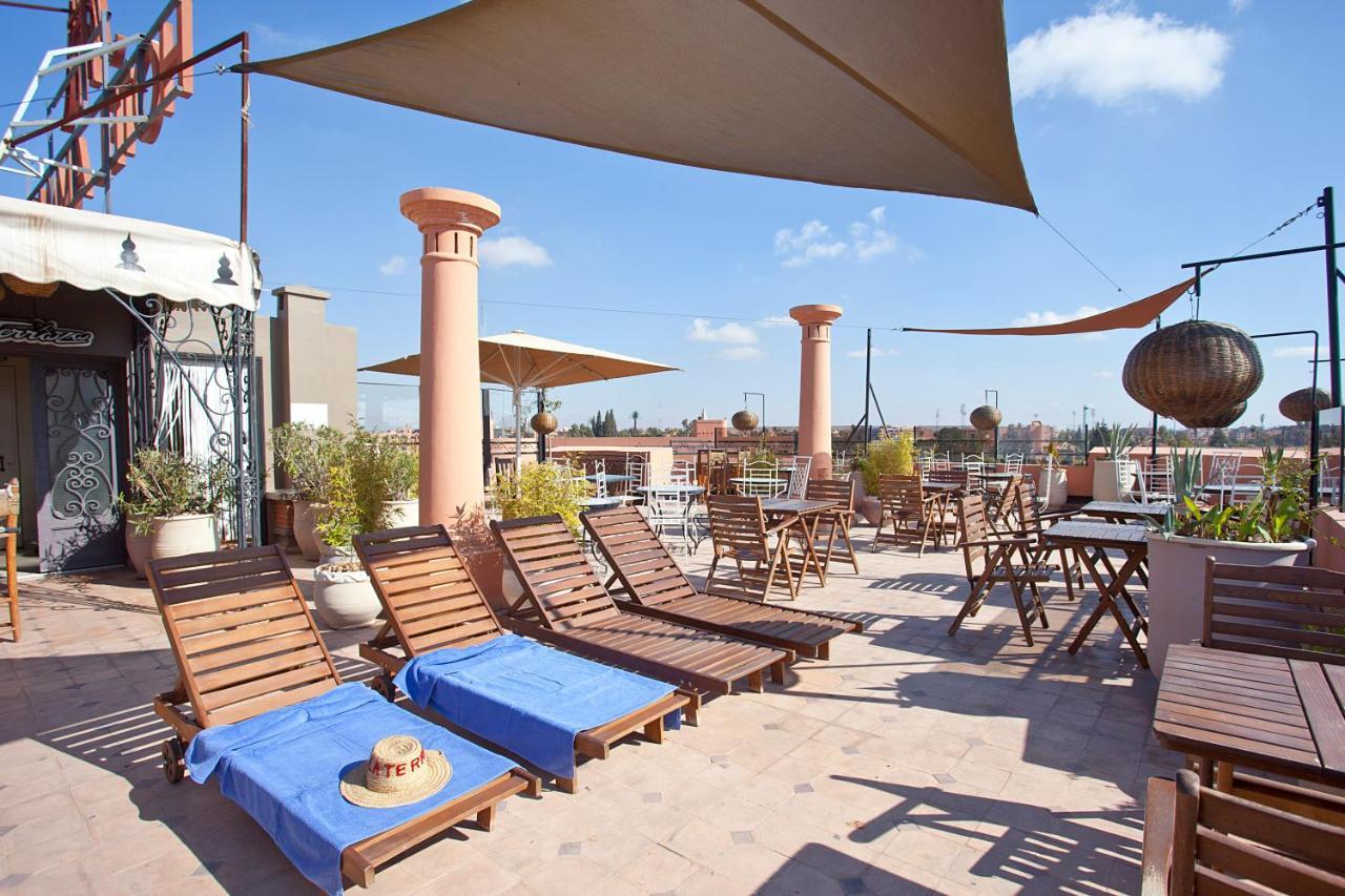 Hotel Amani & 3*