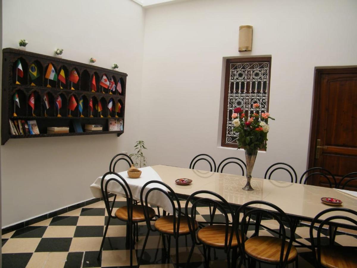Hostel Mondial *