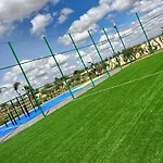 VILLA DALI avec TERRAINS FOOT,BASKET,CROSS-FIT