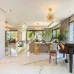 Zari Villa