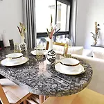 Somptueux Appartement Avec Terrasse Et Piscines