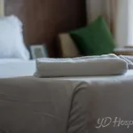 5-Star Suite In Prime Spot With Luxe Touches
