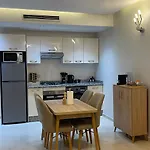 Chambre De Luxe Avec Piscine