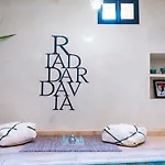 Riad Dar Davia - Jacuzzi Rooftop - Breakfast