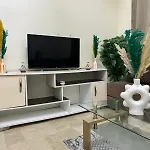 Cozy Stay Close To Downtown