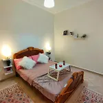 Stylish & Bright Apartment