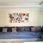 Exclusive Luxury Stay With Pool, Jacuzzi And Service