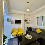 Appartement Proche Gueliz Et Jardins Majorelle, Parking ,Wifi, Netflix