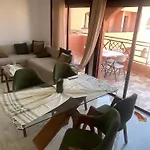 Detente Et Raffinement-Appartement Avec Piscine