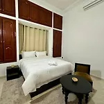 Modern & Chic Duplex Near The Center, Brand New