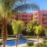 Detente Et Raffinement-Appartement Avec Piscine