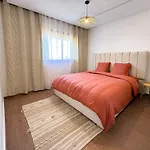 Appartement Tout Confort A Marrakech Avec Piscine Et Capacite 4 Personnes
