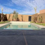 Villa Exclusive Piscine Privee Proche Centre - Ark Realty
