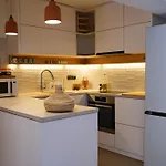 Rentsuite Residence Arji