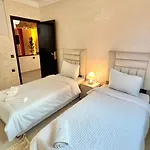 Appartement De Luxe Avec Jacuzzi Prive & Terrasse Au Coeur De Marrakech