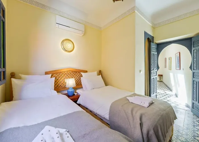 Riad Taher - Piscine - Wifi Fibre Optique - Petit Dejeuner