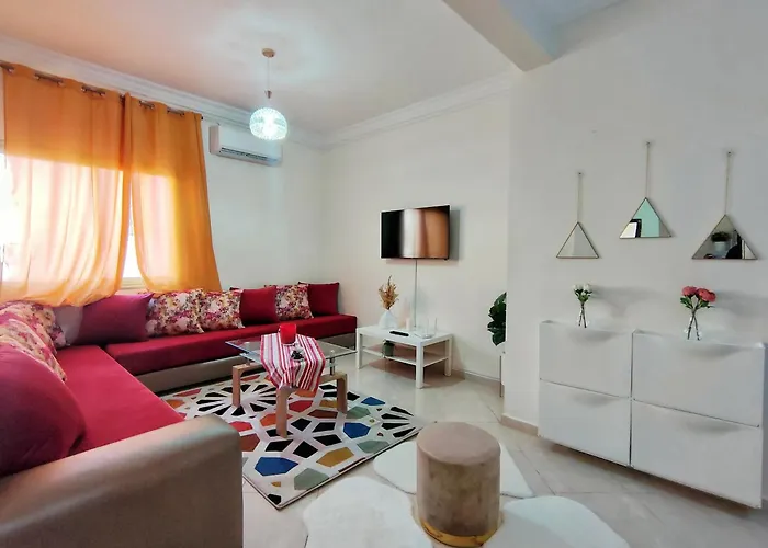 Stylish & Bright Apartment
