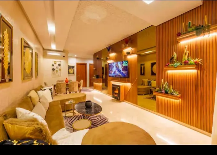 Luxury Waterfront Apartment With Private Garden