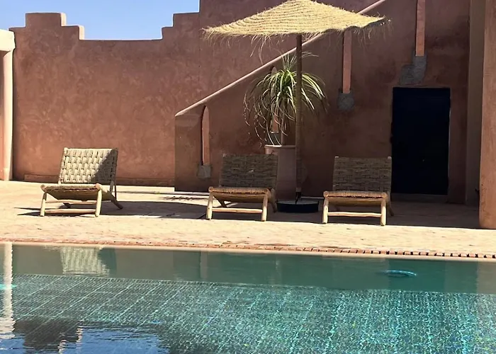 Villa 4 Chambres Avec Grande Piscine Privee