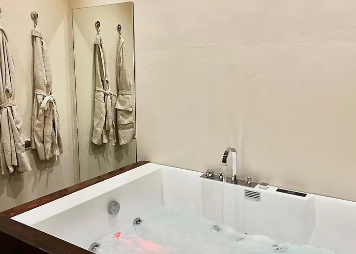 Appartement De Luxe Avec Jacuzzi Prive & Terrasse Au Coeur De Marrakech
