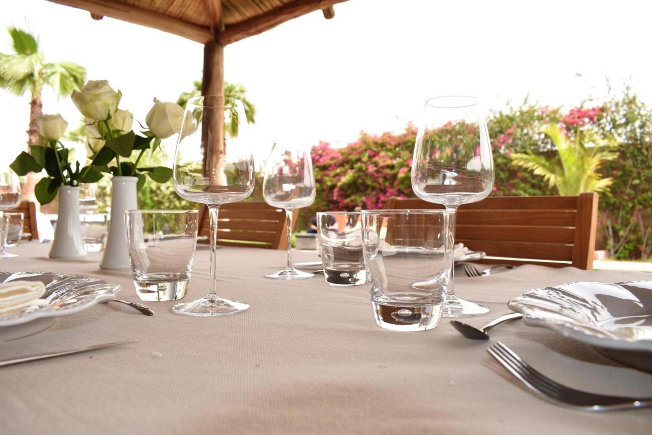 Villa 8 Bedrooms With Private Pool Jacuzzi&enclosed Garden At Marrakech *
