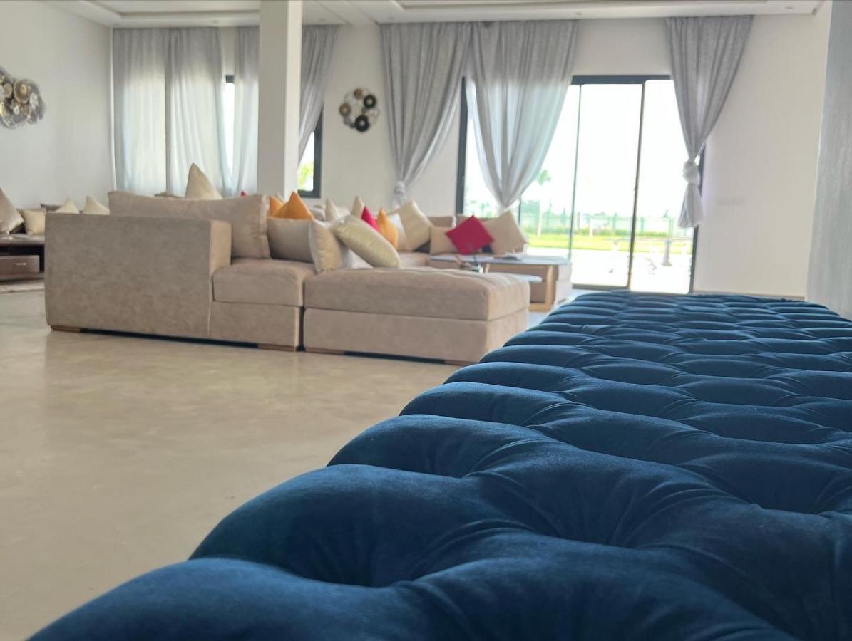 Villa Dali Avec Terrains Foot,basket,cross-fit Marrakesh