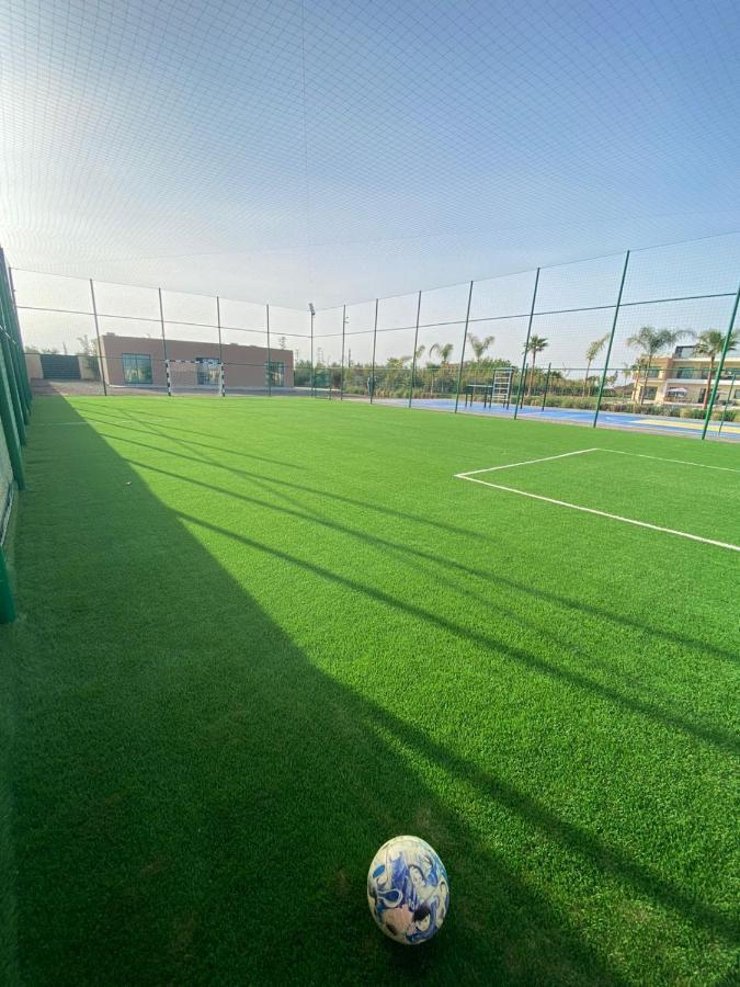 Villa Dali Avec Terrains Foot,basket,cross-fit