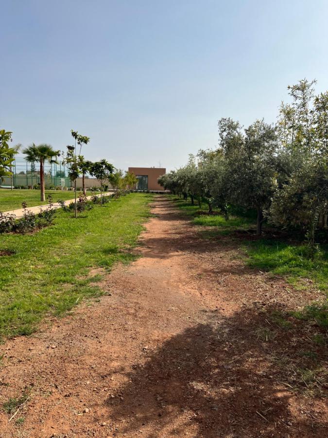 Villa Dali Avec Terrains Foot,basket,cross-fit