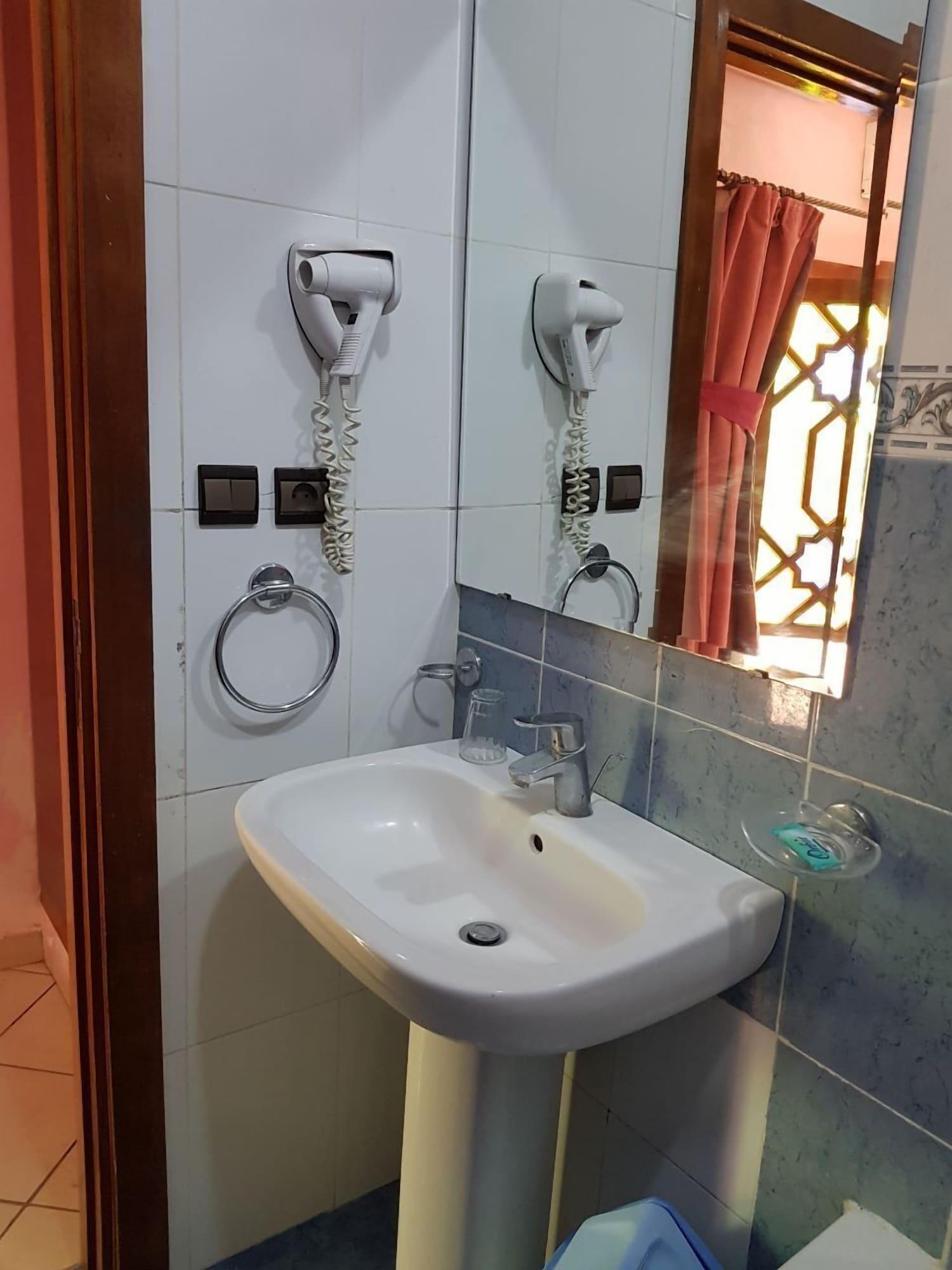 Hotel Ali 2*