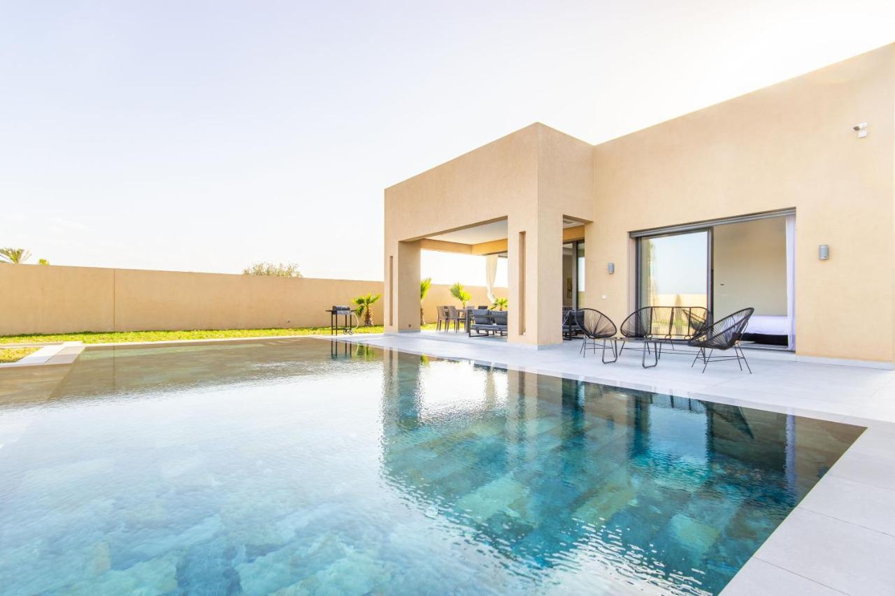 Villa Newave, Lux, Piscine Chauffée Inclus, Personnels *