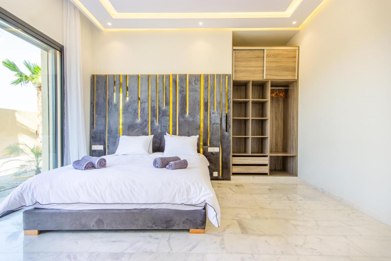 Villa Newave, Lux, Piscine Chauffée Inclus, Personnels *