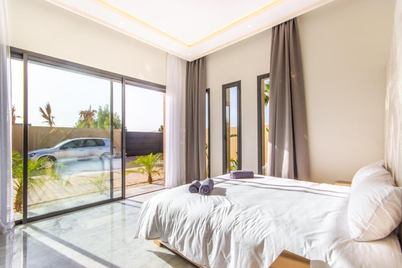 Villa Newave, Lux, Piscine Chauffée Inclus, Personnels *