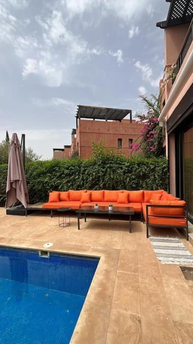 Magnifique Avec Piscine Chauffee Villa *