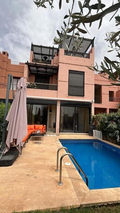 Villa Magnifique Avec Piscine Chauffee