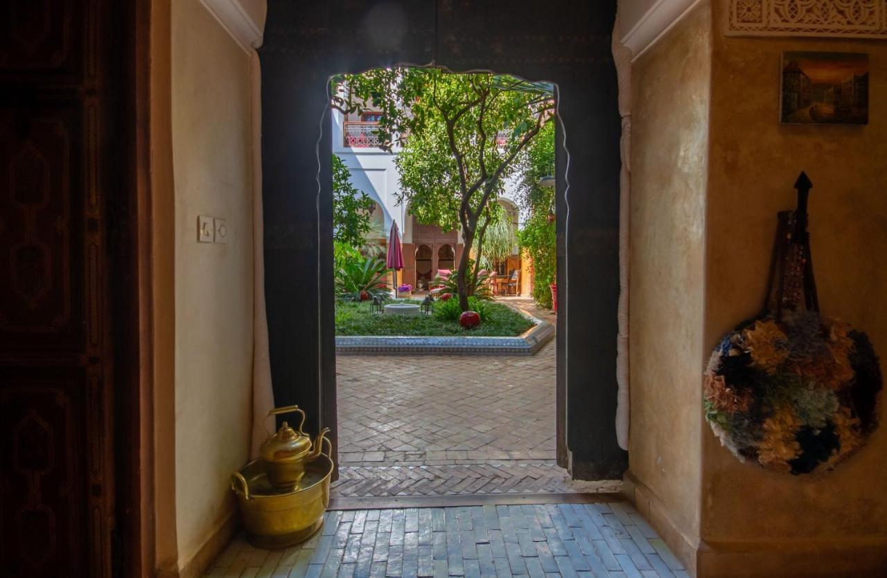 Dombaraka Riad