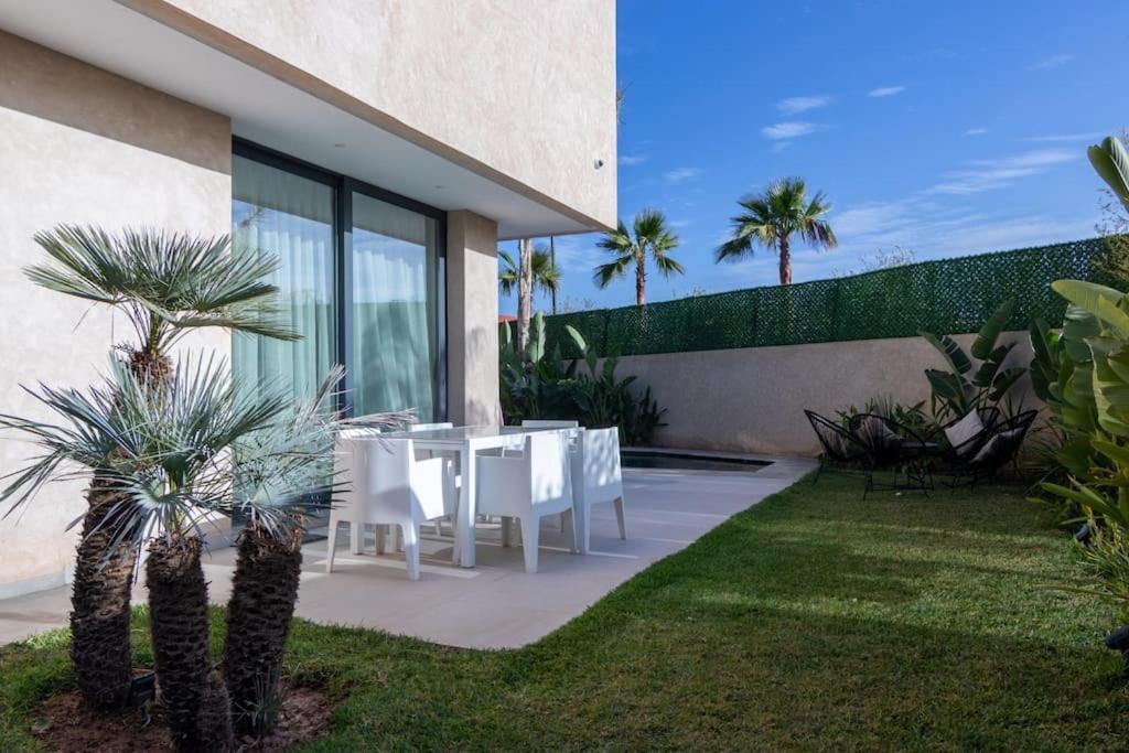 6 Suites Piscine Chauffee - Leyana Villa *