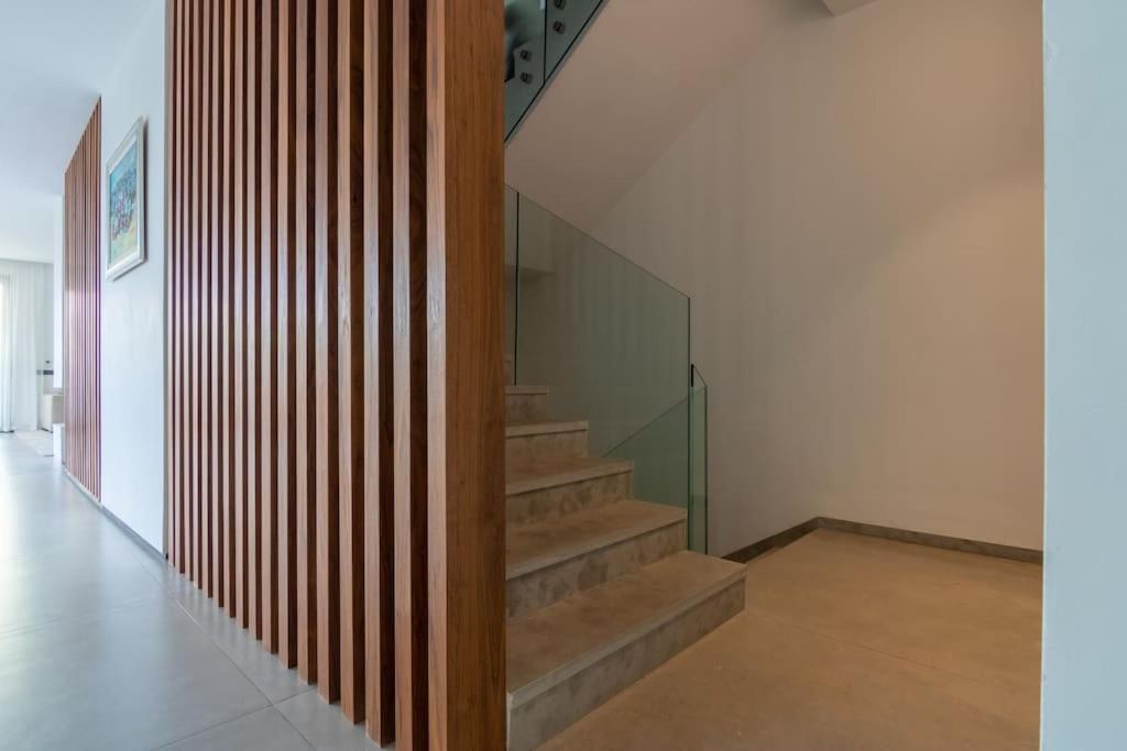 Villa 6 Suites Piscine Chauffee - Leyana