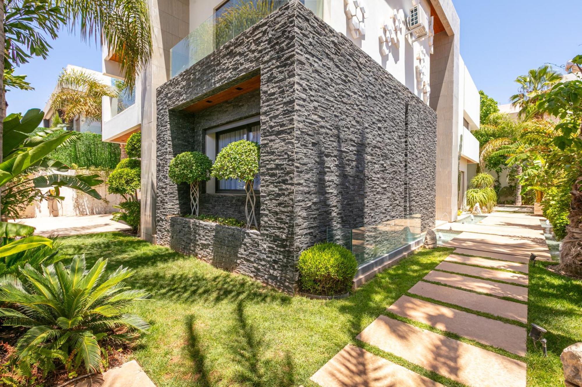 Zari Villa