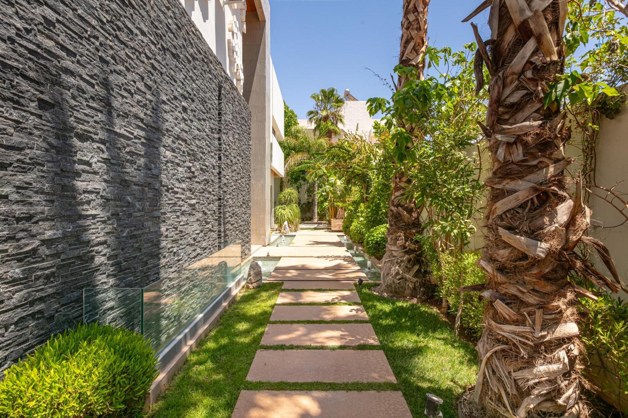 Zari Villa