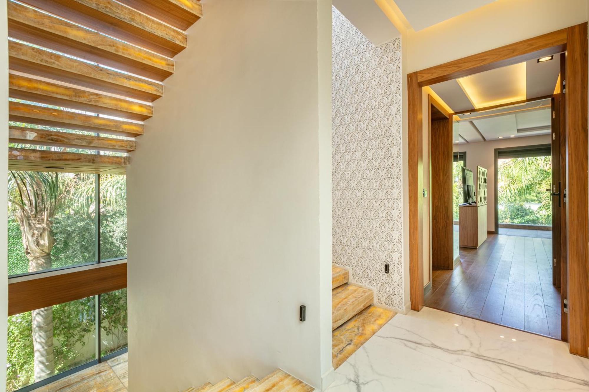 Zari Villa