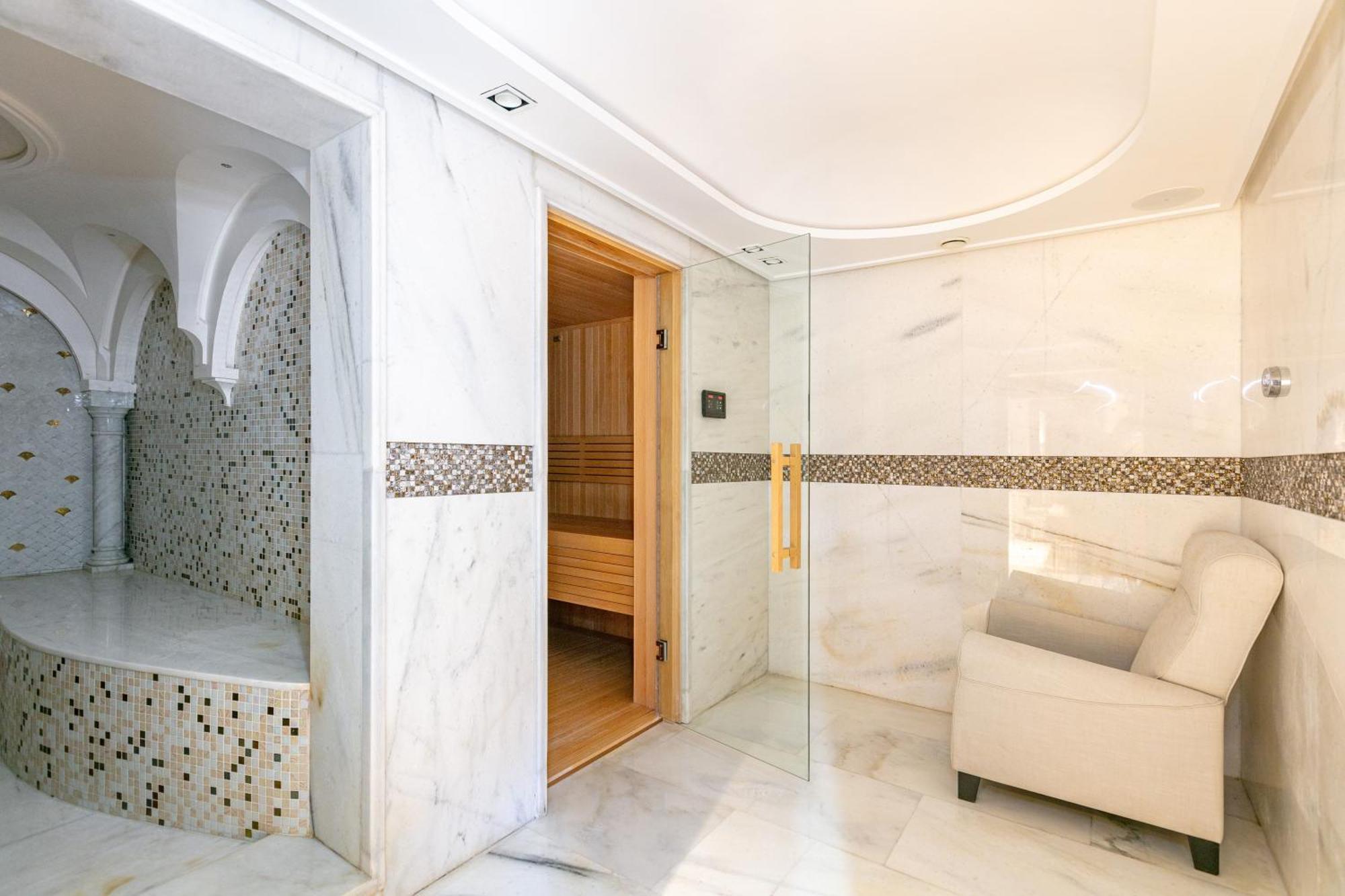 Zari Villa