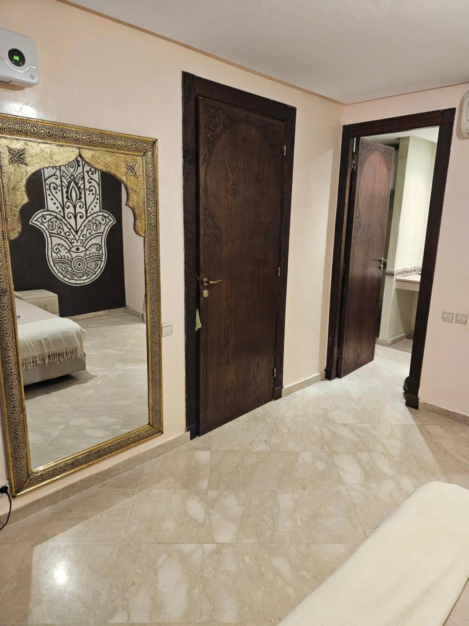 Duplex Au Coeur De Gueliz, Quartier De Gamme De Marrakech Appartamento *