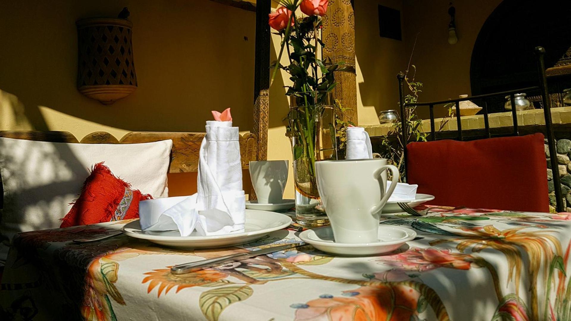 Riad Gallery 49 &
