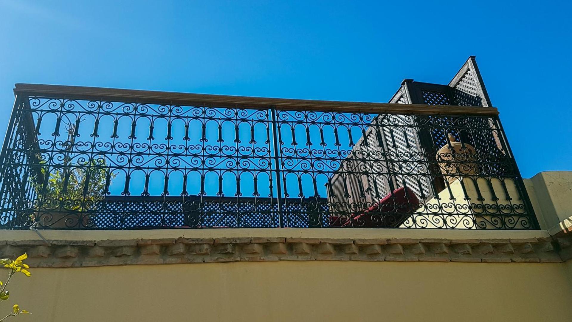 Riad Gallery 49 &