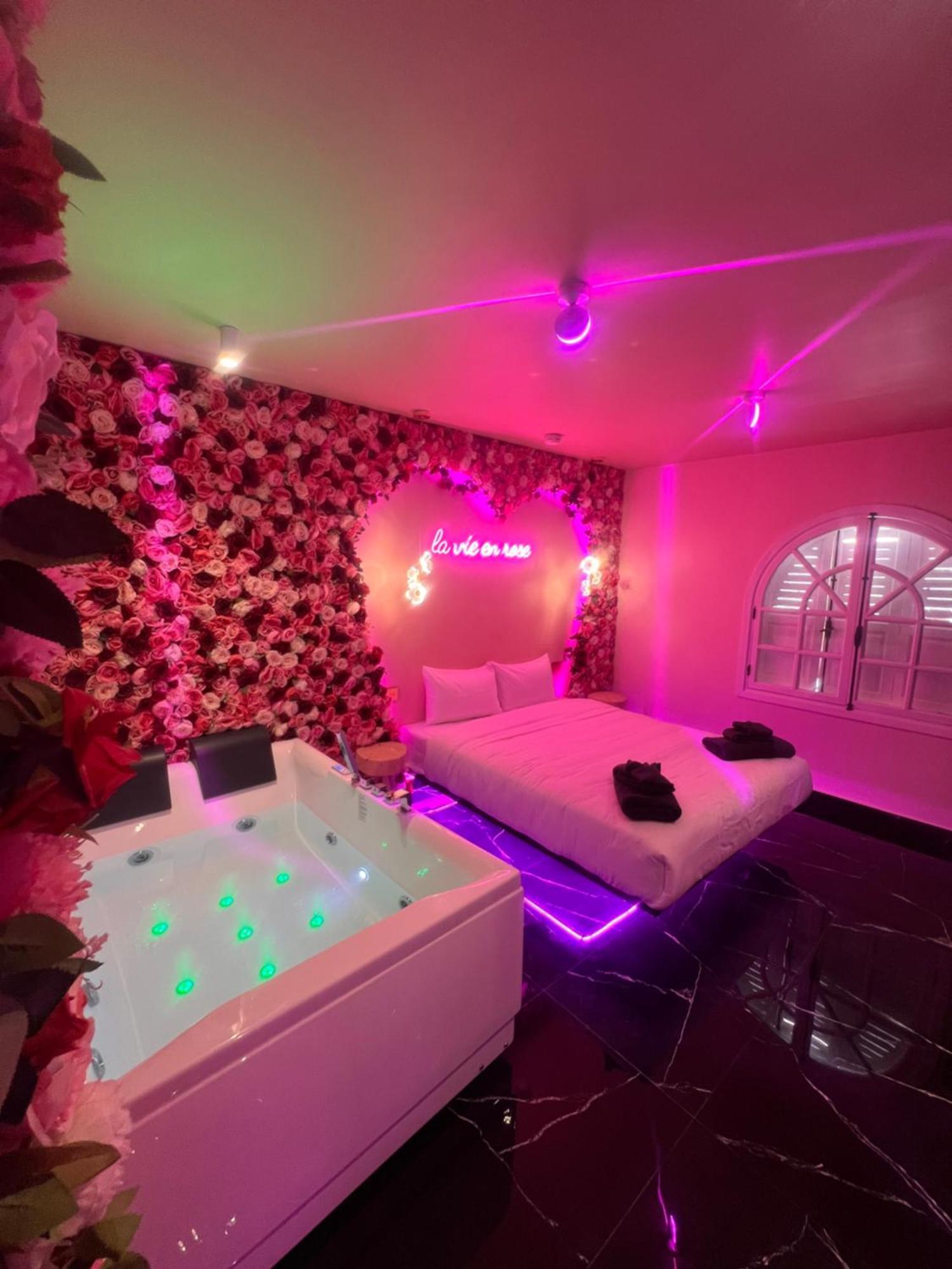 La Vie En Rose ! Jacuzzi ! Centre Marrakech * Marrakesh