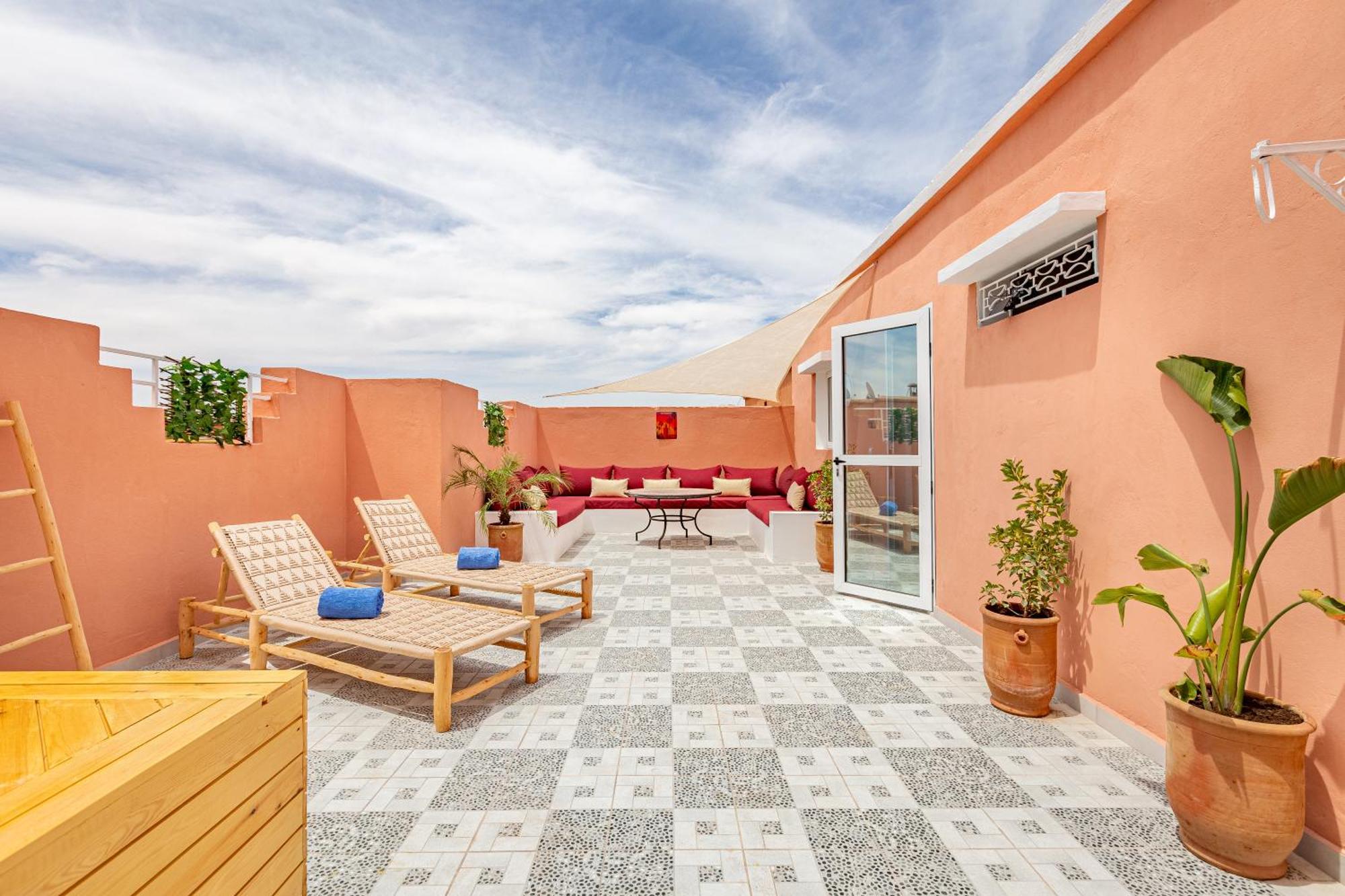Riad Avec Terrasse Et Jacuzzi Prive 5*