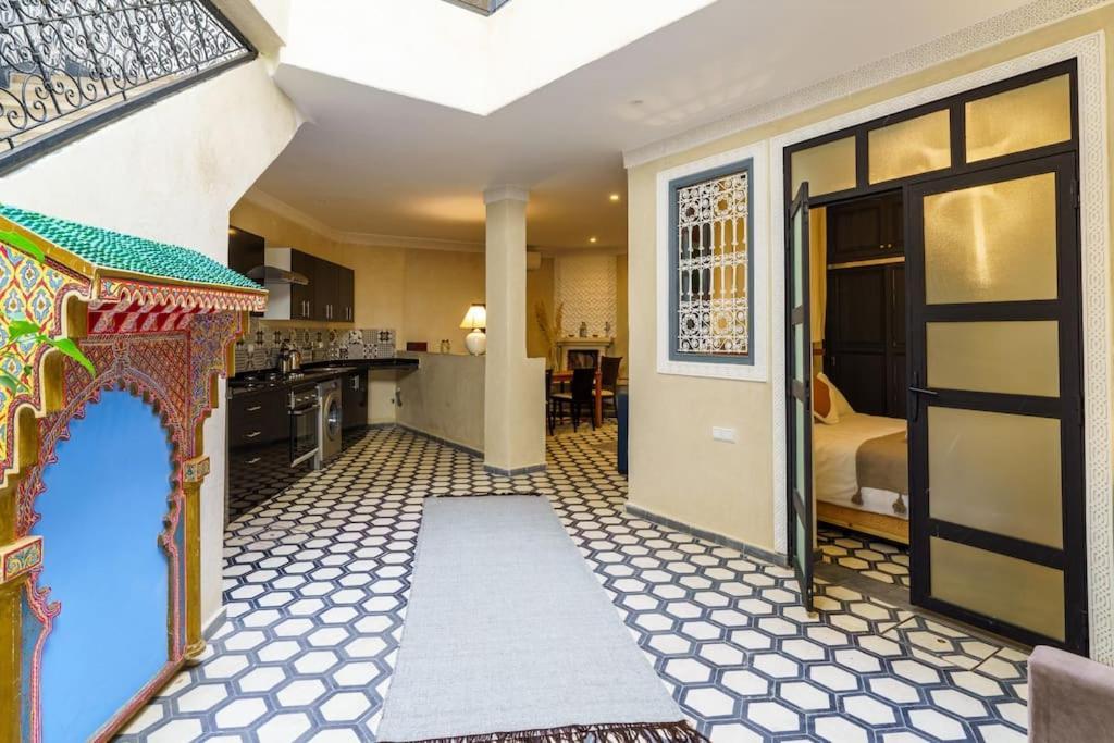 Riad Taher - Piscine - Wifi Fibre Optique - Petit Dejeuner Holiday home